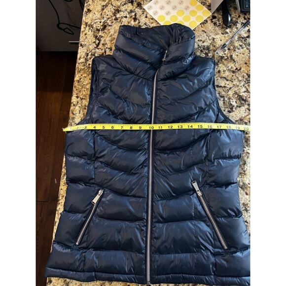 Kelvin Klein Women's Puffer Vest Blue, Size Medium - Picture 5 of 7